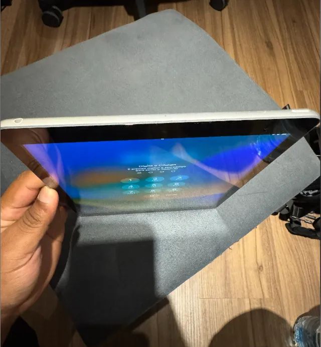 iPad(9 geração) 64gb com caneta de brinde - Foto 4