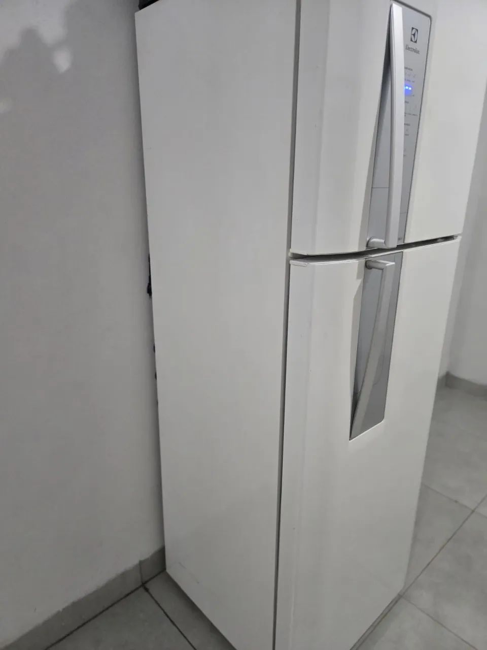 Geladeira Electrolux 220 V - Foto 2
