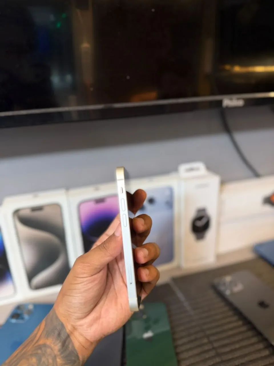 IPHONE 13 MINI 256GB<br>R$ 1.799 - Foto 2