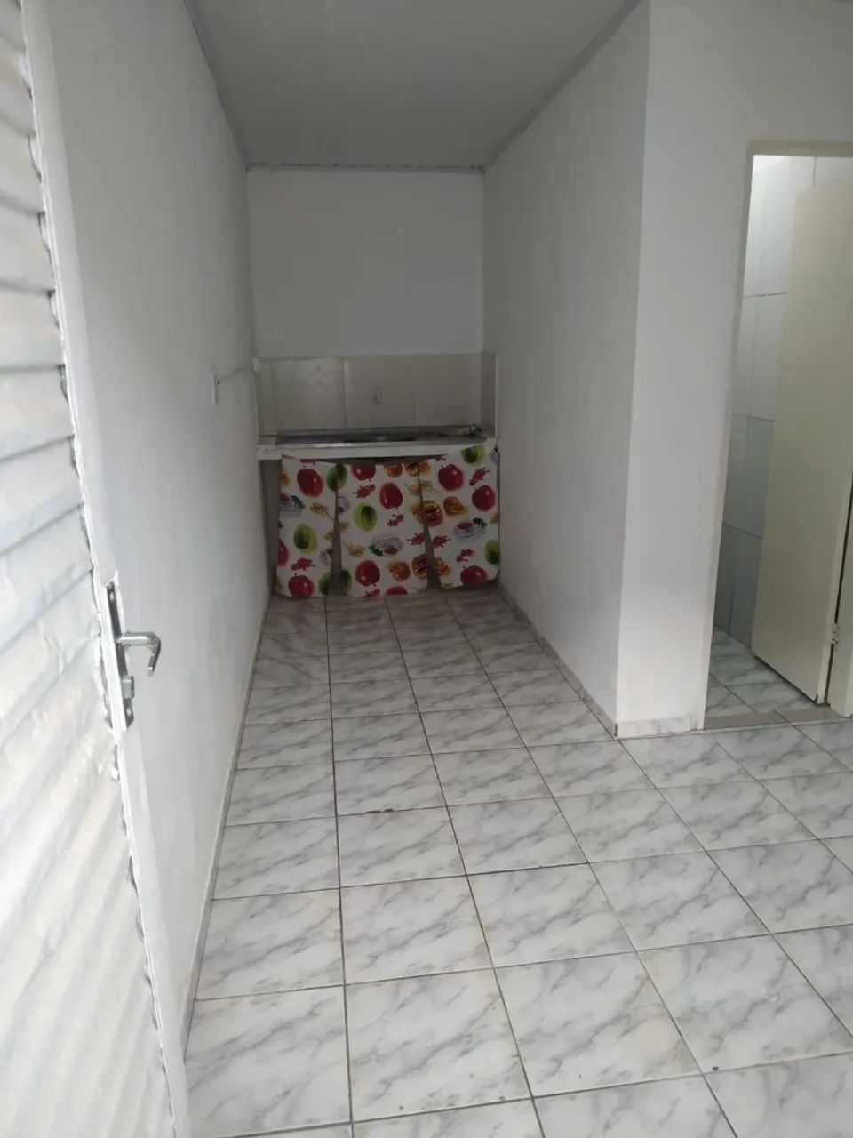 Quitinete na Farolândia 