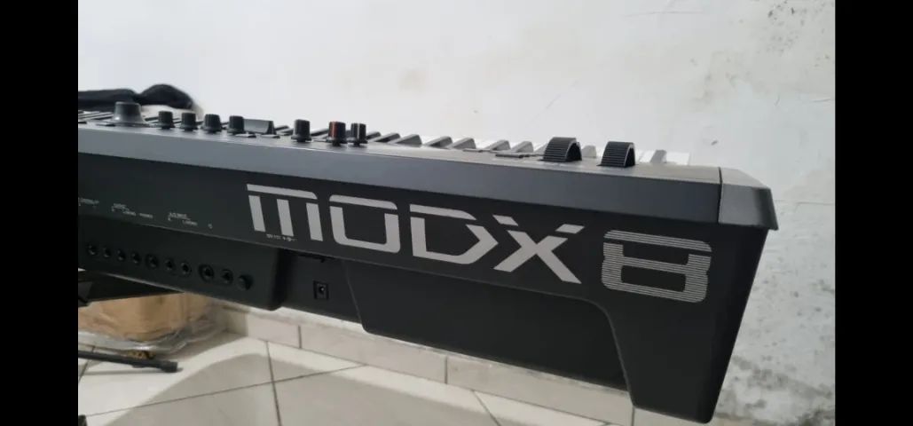 Teclado MODX8  - Foto 3