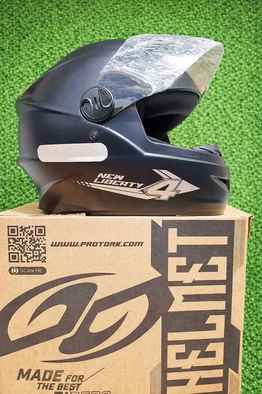 capacete fechado viseira fume  tam 60