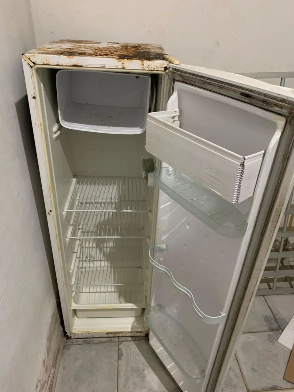 Vendo esses 2 eletro domésticos  - Foto 2