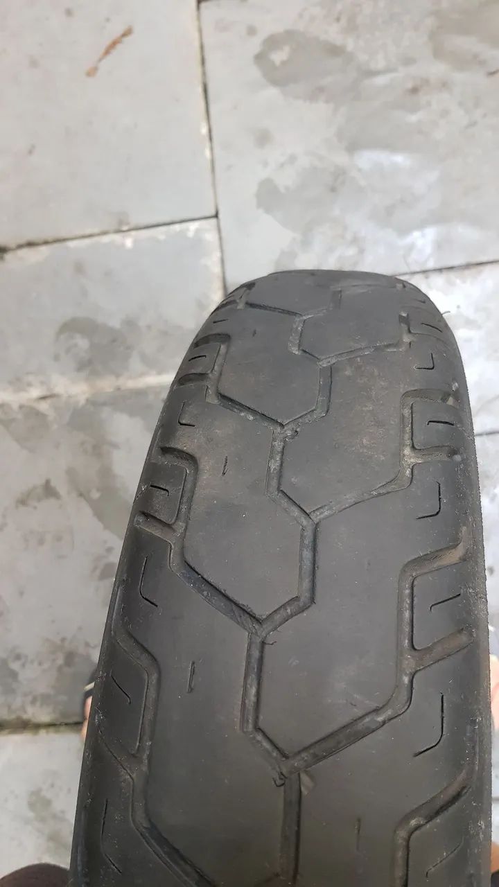 Pneu marca harley davidson faixa branca para usado meia vida aro 16 traseiro é dianteiro  - Foto 6