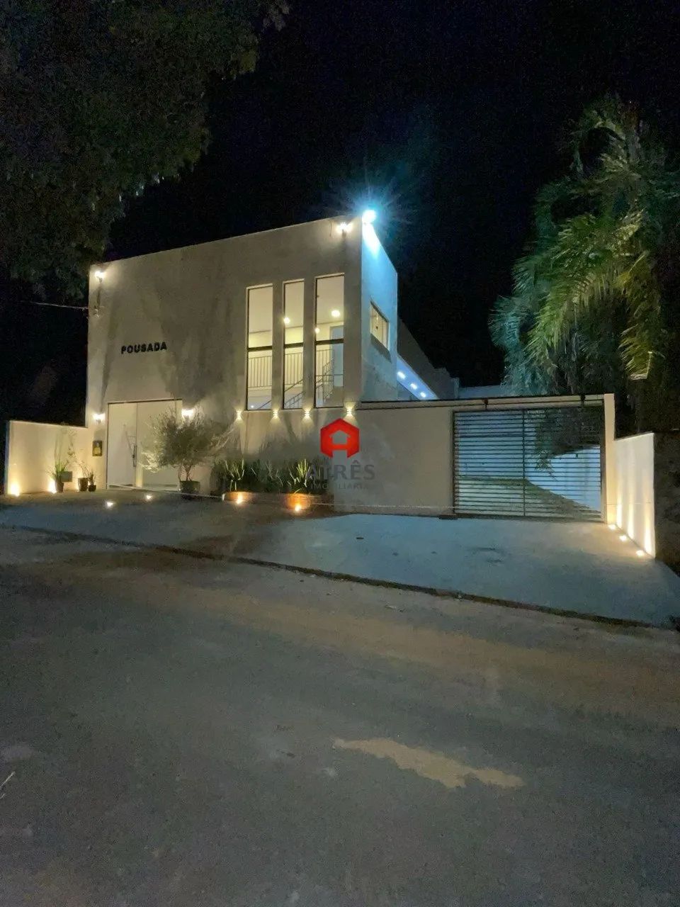 Pousada nova com 14 suítes à venda em Pirenópolis | 447m² | Pronta para operação. - Foto 2