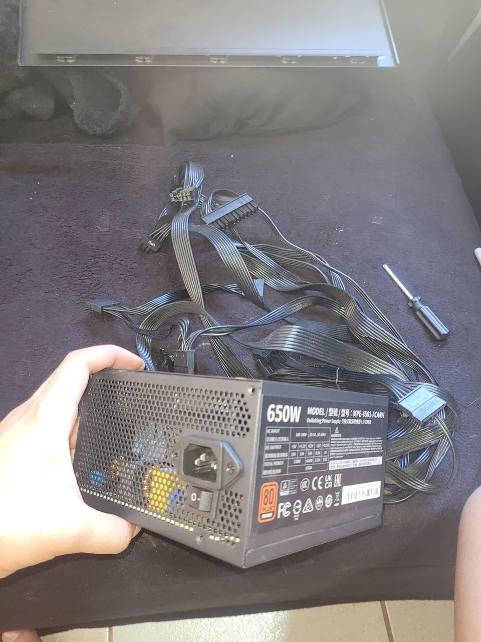 Fonte 650w 80 plus bronze Cooler Master V2 - Foto 2