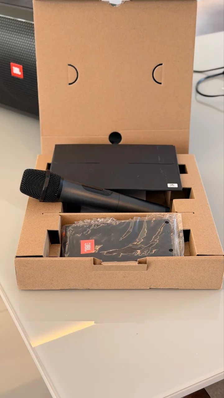 Caixa jbl partybox semi nova  - Foto 5