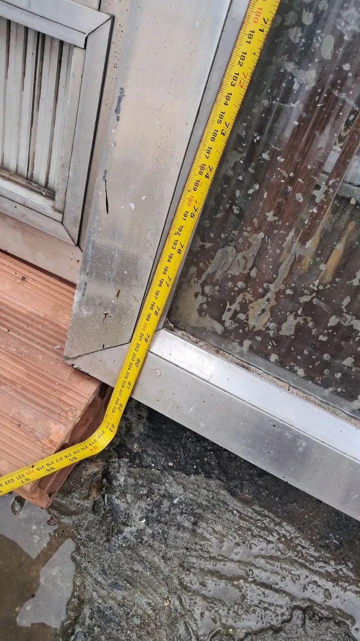 PORTA DE ALUMÍNIO MACIÇO À VENDA ? - Foto 2