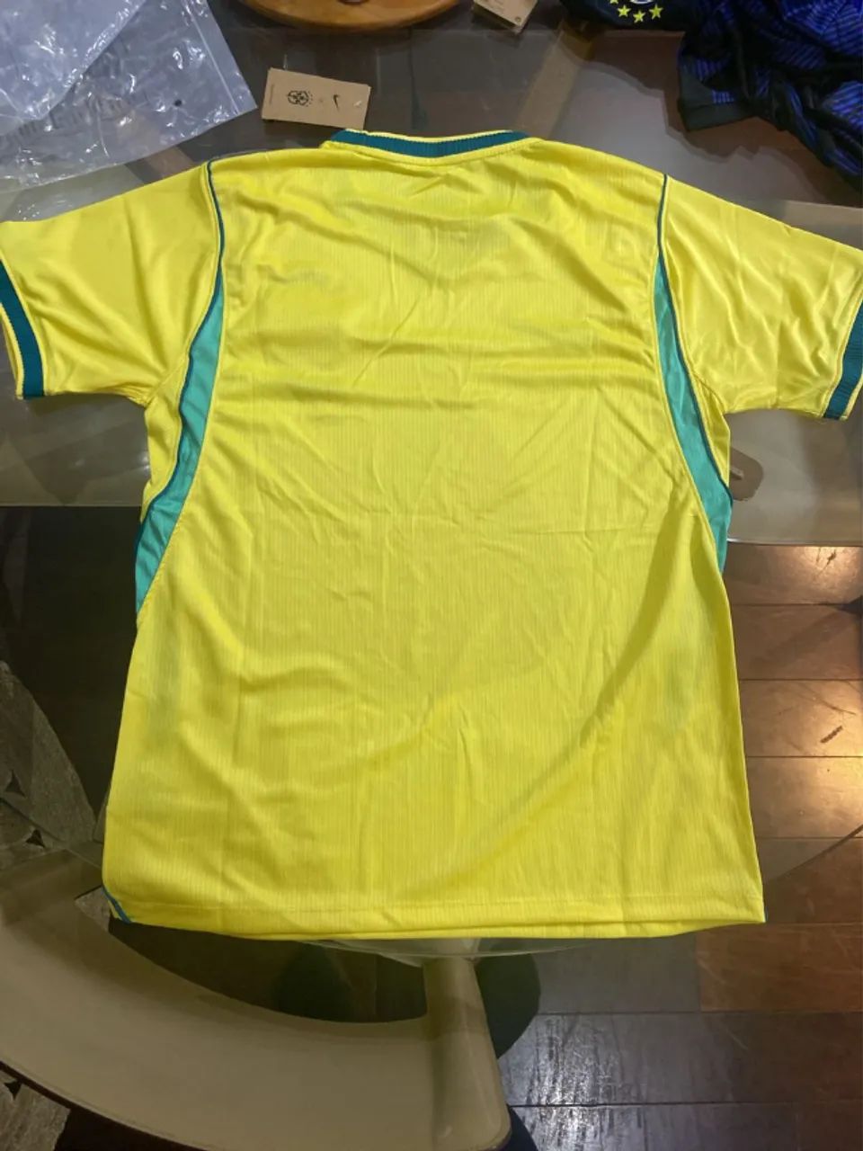 camisa brasil nike amarela tamanho m - Foto 2