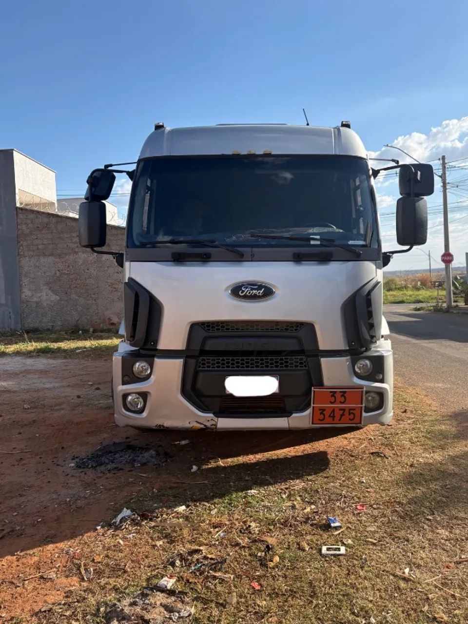 Caminhão Tanque de Combustível.