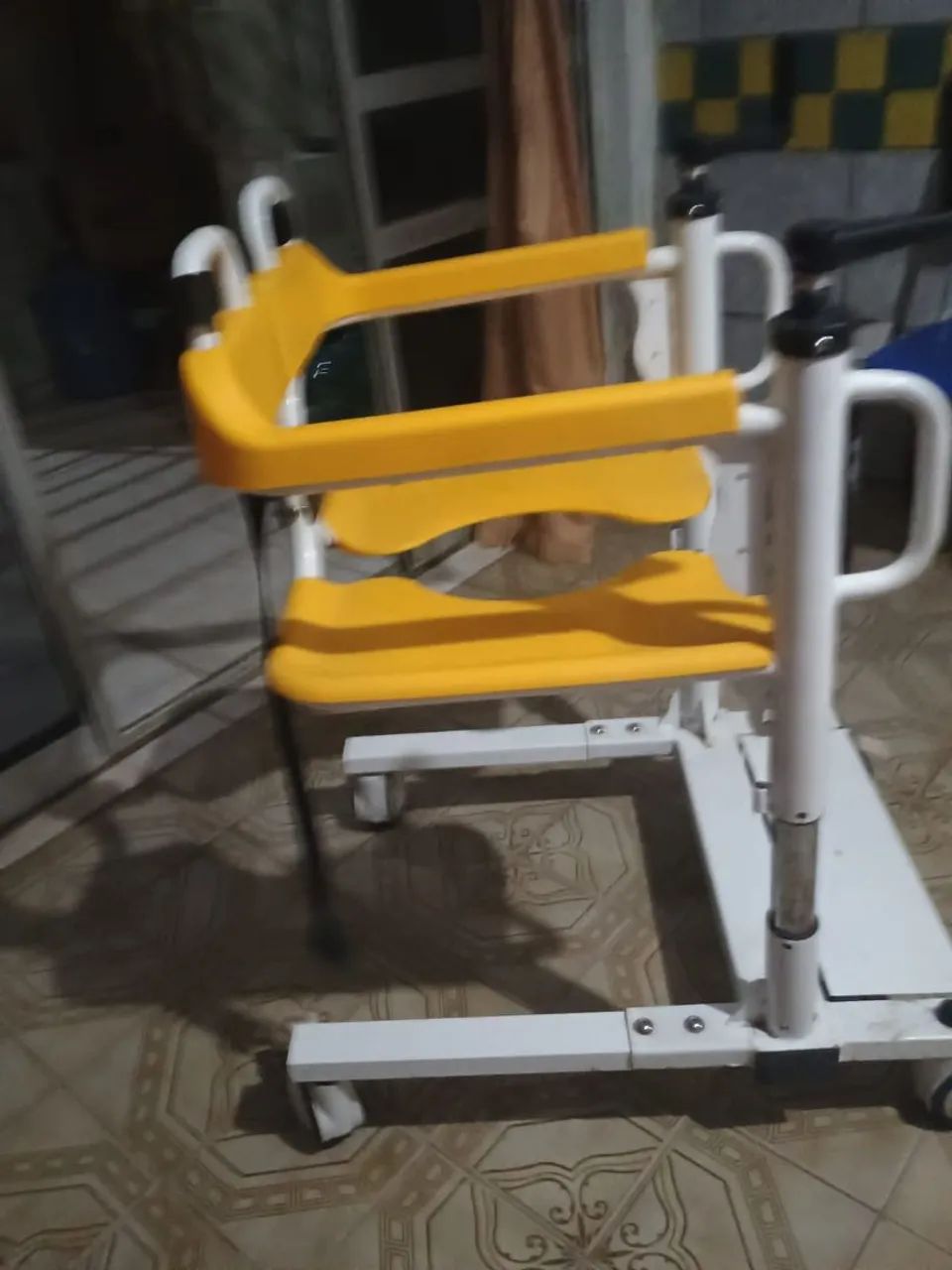 Cadeira de transferência  - Foto 2