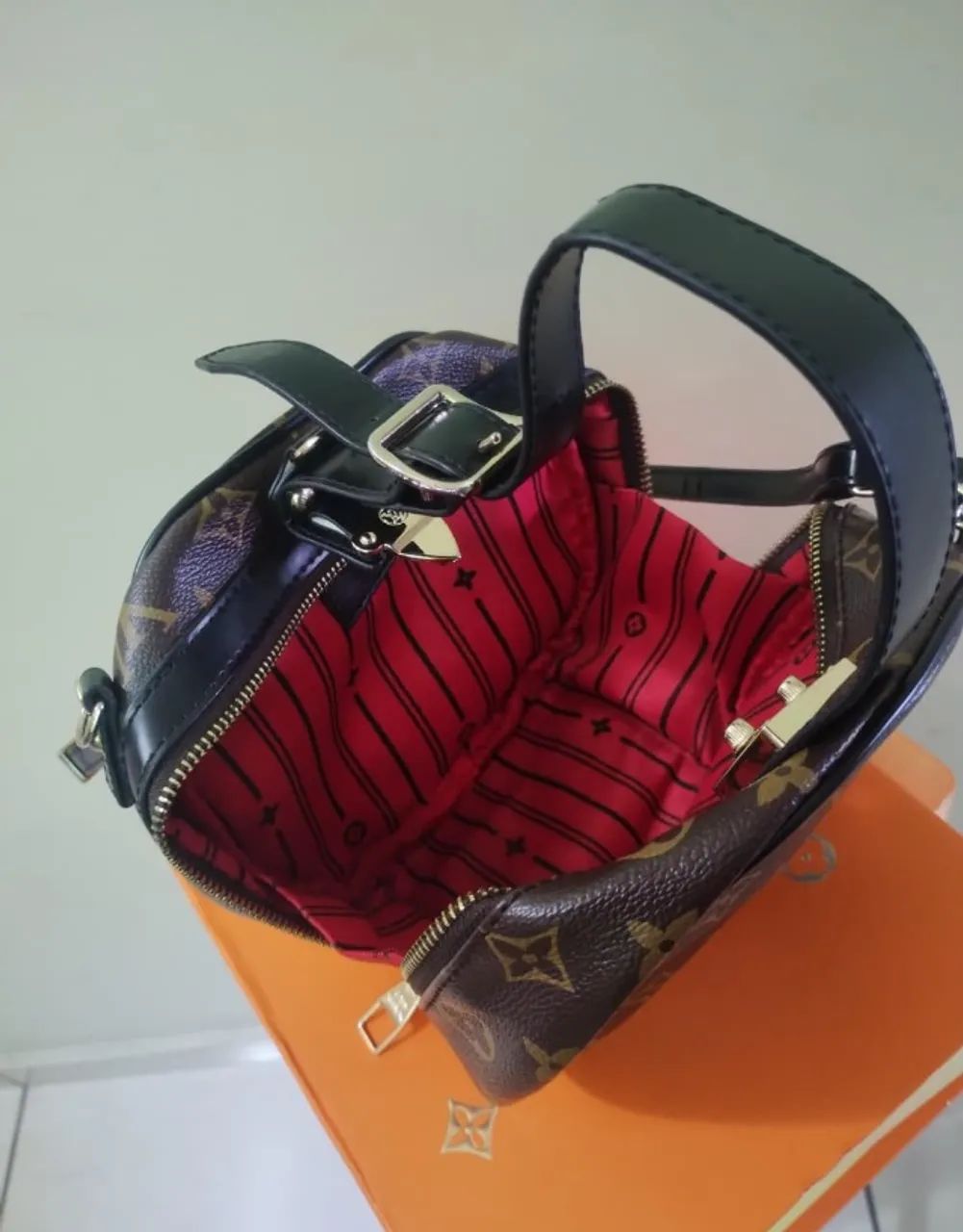 Bolsa Louis Vuitton - Foto 2