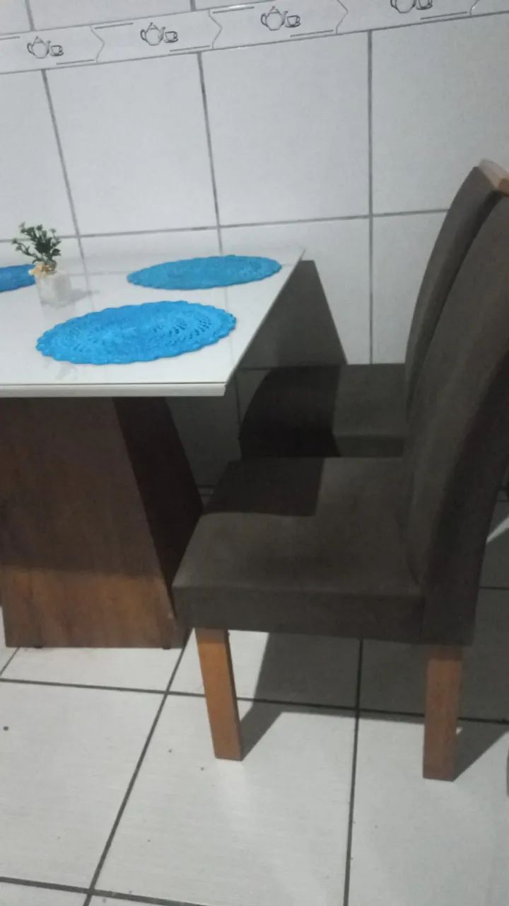 Mesa de Jantar quadrada 4 cadeiras - Foto 3