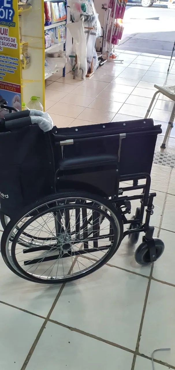 Cadeira de rodas para obeso até 180 kg NOVA - Foto 3