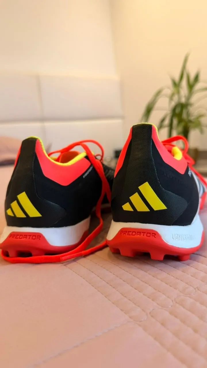 Chuteira Adidas Society - NUNCA USADA tamanho 38 - Calçados