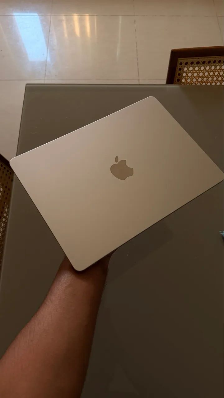 MACBOOK AIR M2 8GB / 256GB - Foto 2