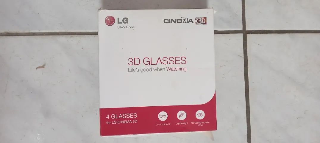 Óculos Cinema 3d LG, caixinha com 4 Óculos  - Foto 2