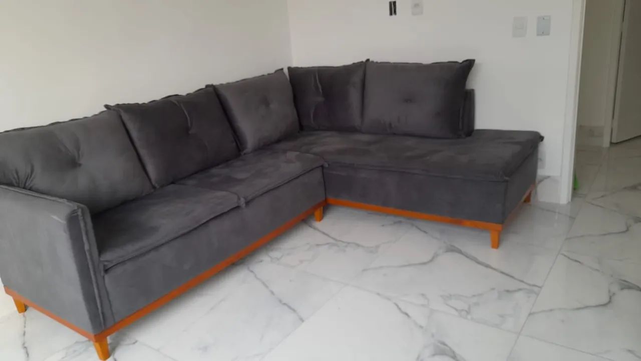 SOFÁ CINZA ESCURO