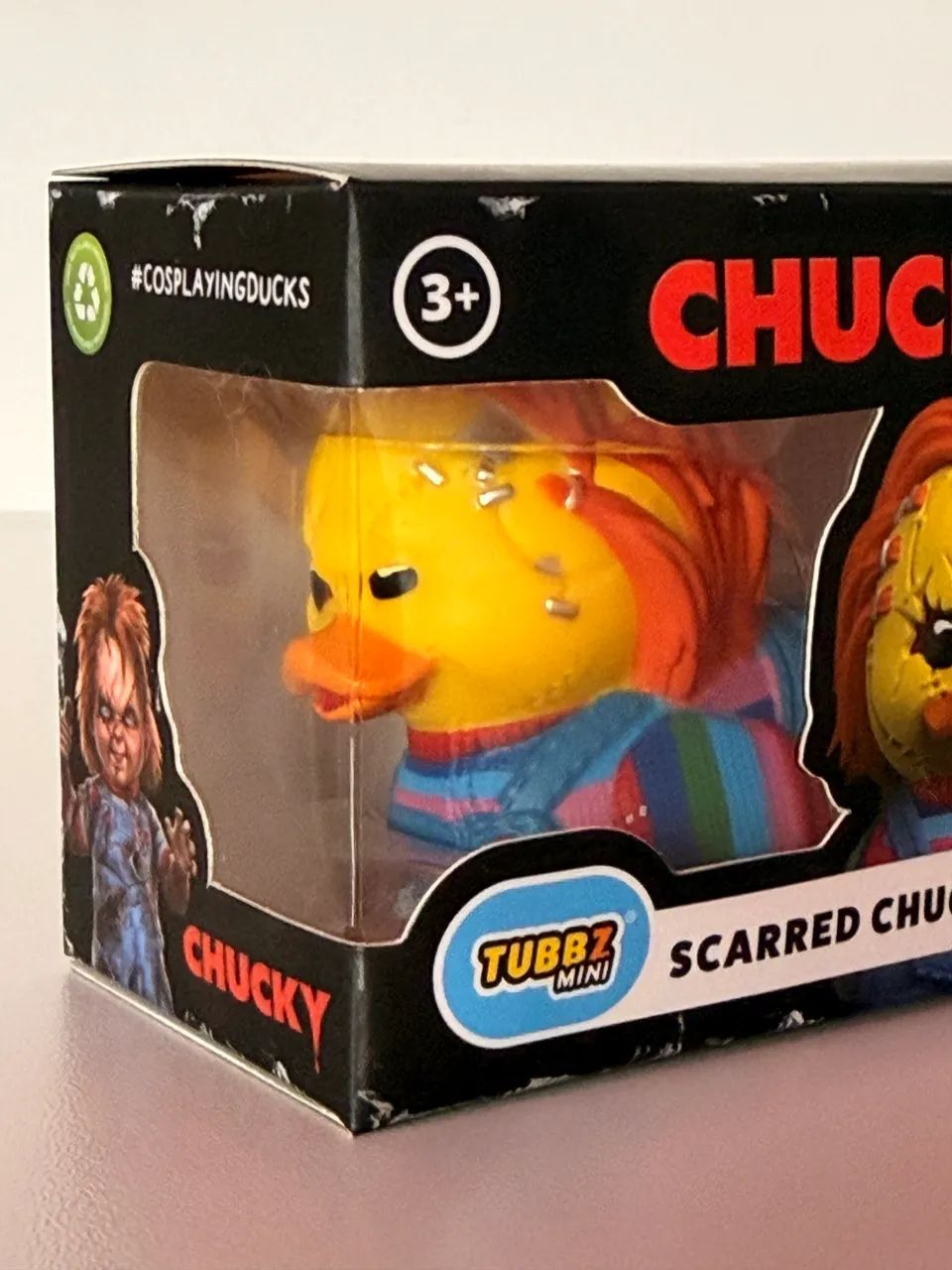 boneco colecionável mini chucky scarred - Foto 4