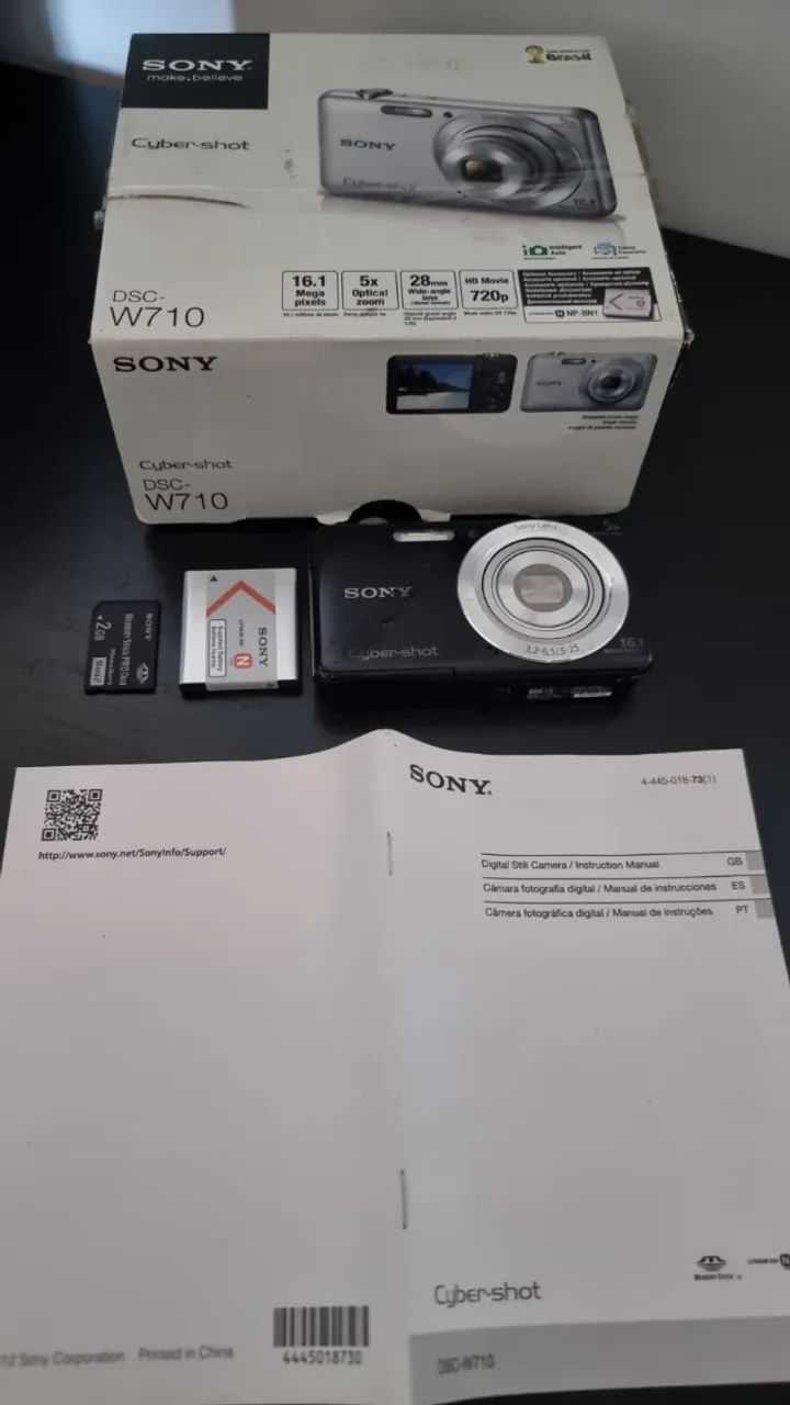 Sony Cyber-shot DSC-W710: Compacta, Poderosa e Pronta para o Bolso!