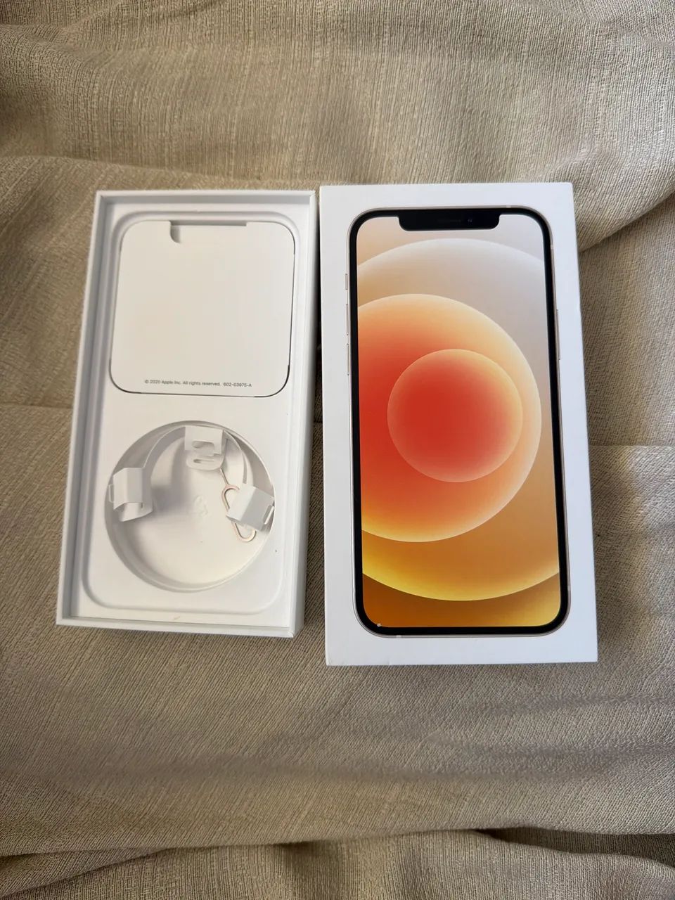 Caixa de iPhone 12  branco 64gb (vazia) 
