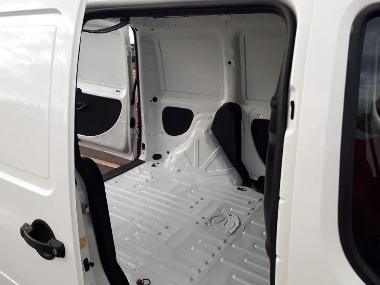 Fiat Doblo Cargo 1.4 mpi Fire Flex 8V 3p, foto 9 de 9