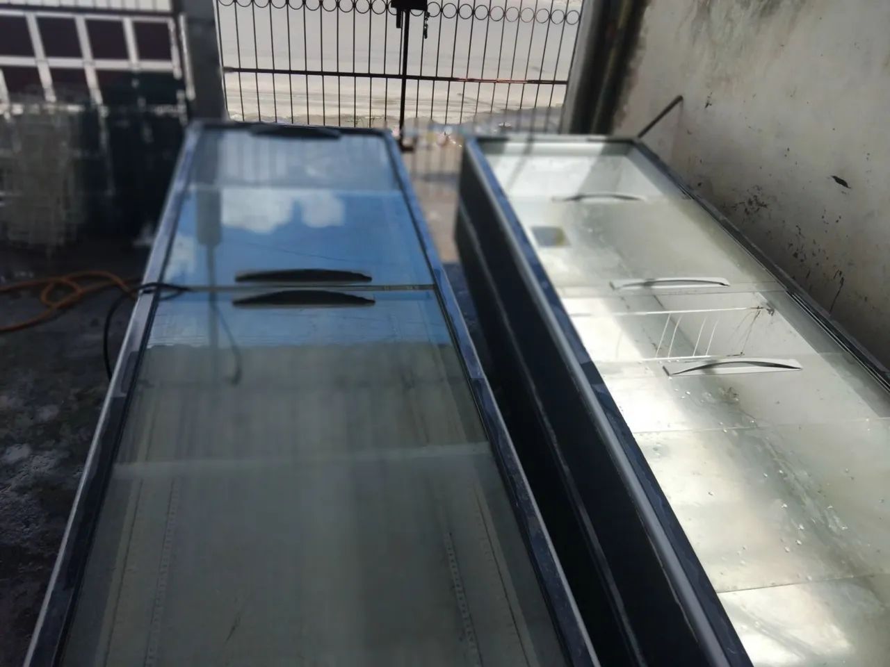 Vendo duas ilhas de congelados em ótimo estado 