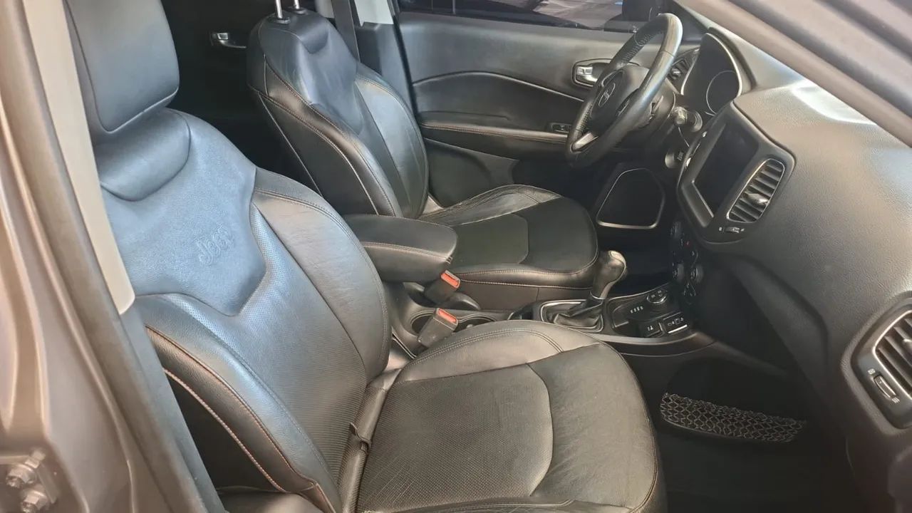 Jeep Compass Longitude 2.0 4X4 Dies. 16V Aut. 2018 - Foto 3