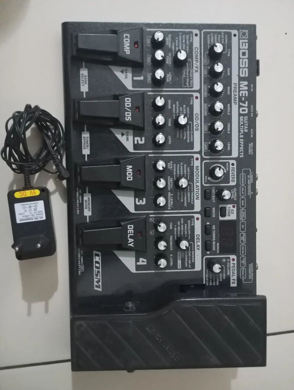 Pedaleira Boss ME70