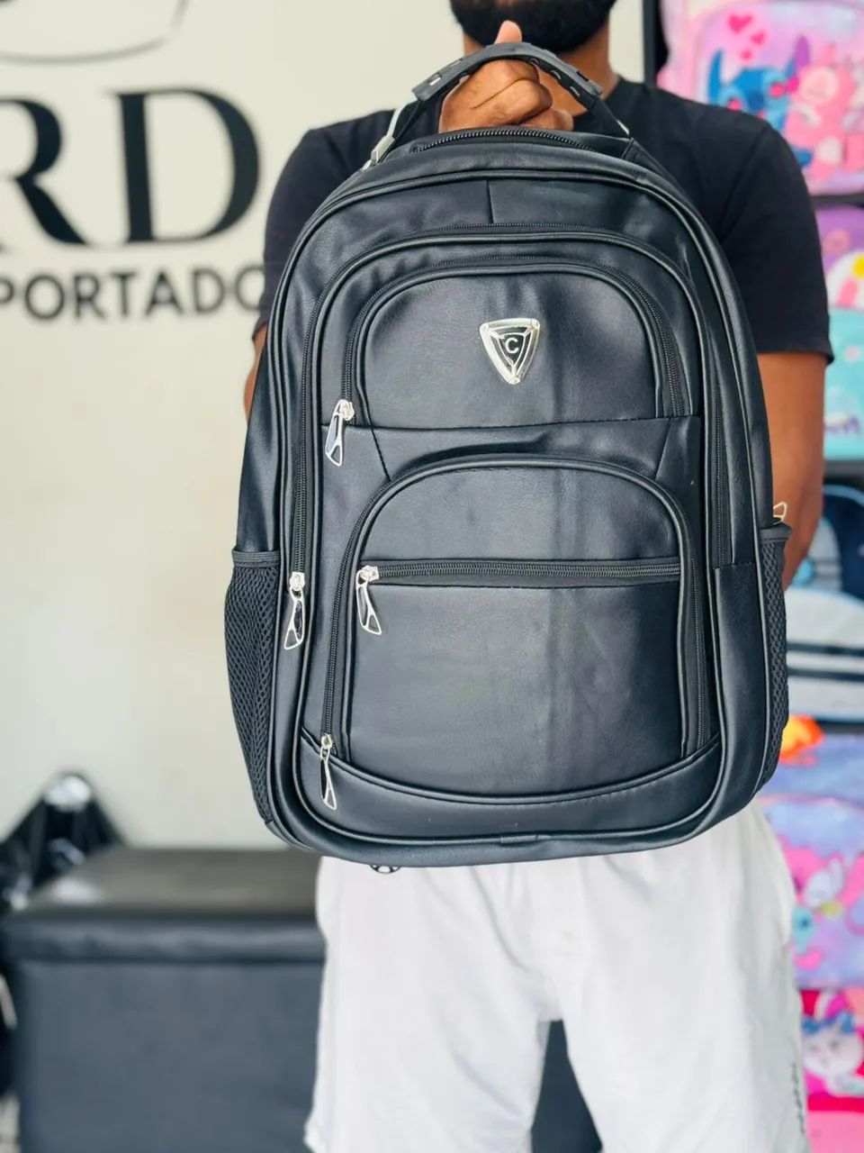 Mochila Masculina em Couro - Foto 2