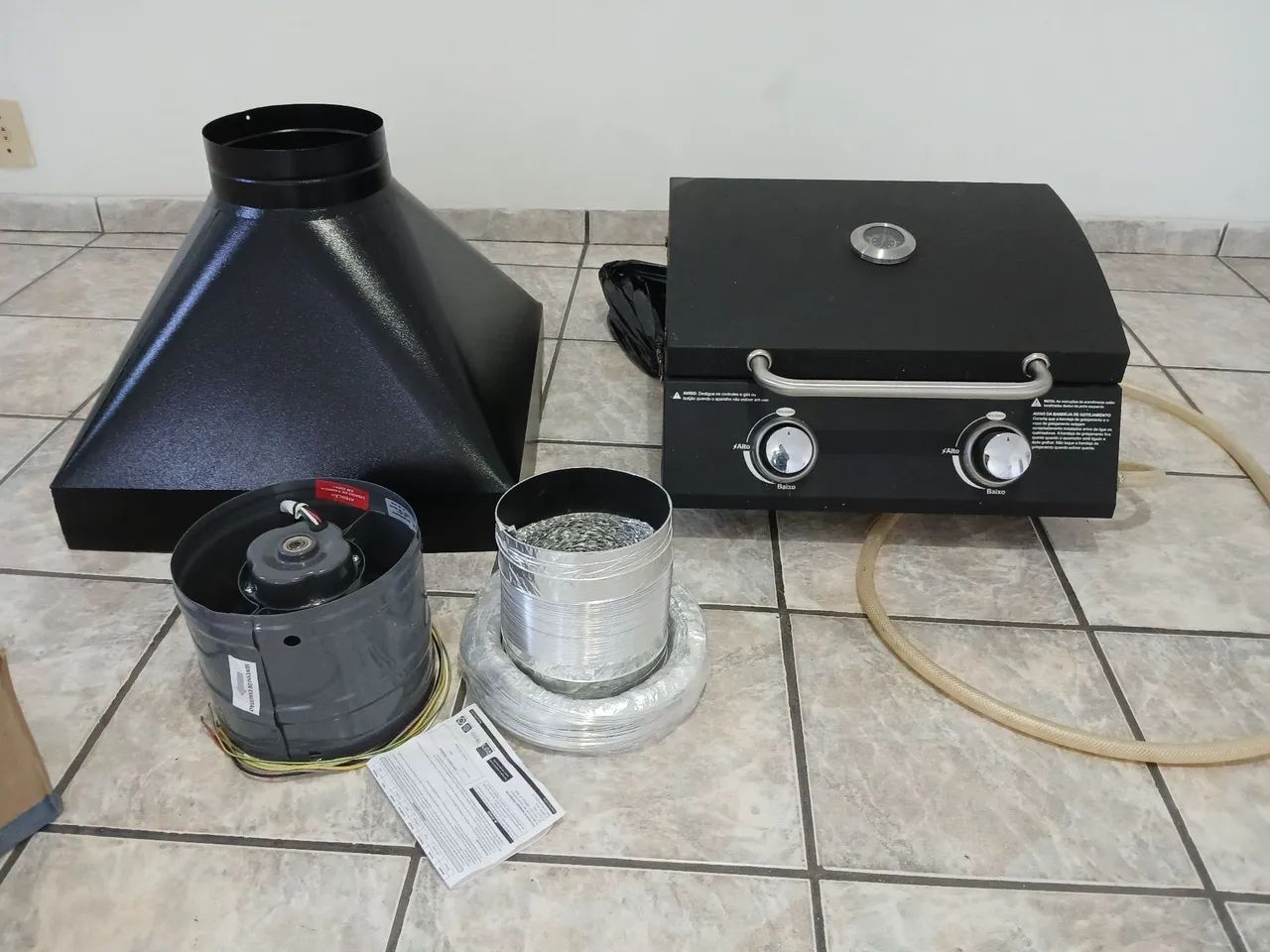 Churrasqueira à gás com coifa