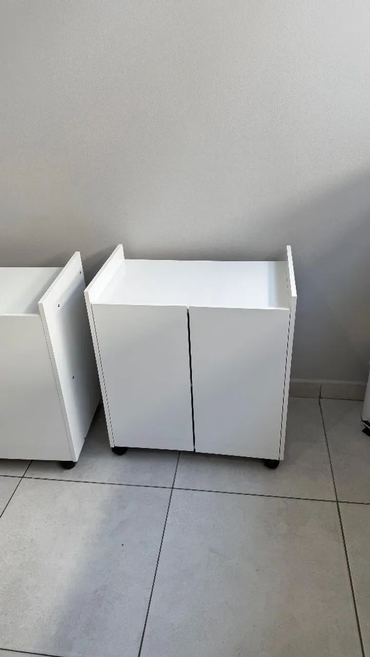 Armário multiuso para escritório 