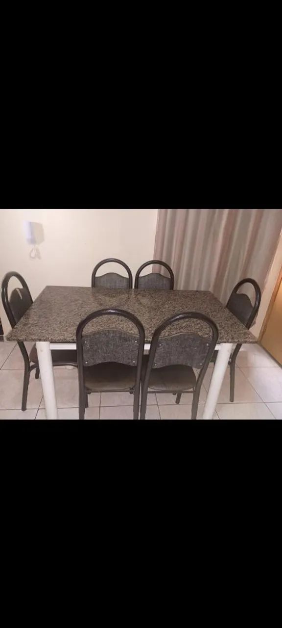 Mesa de mármore 6 cadeiras 