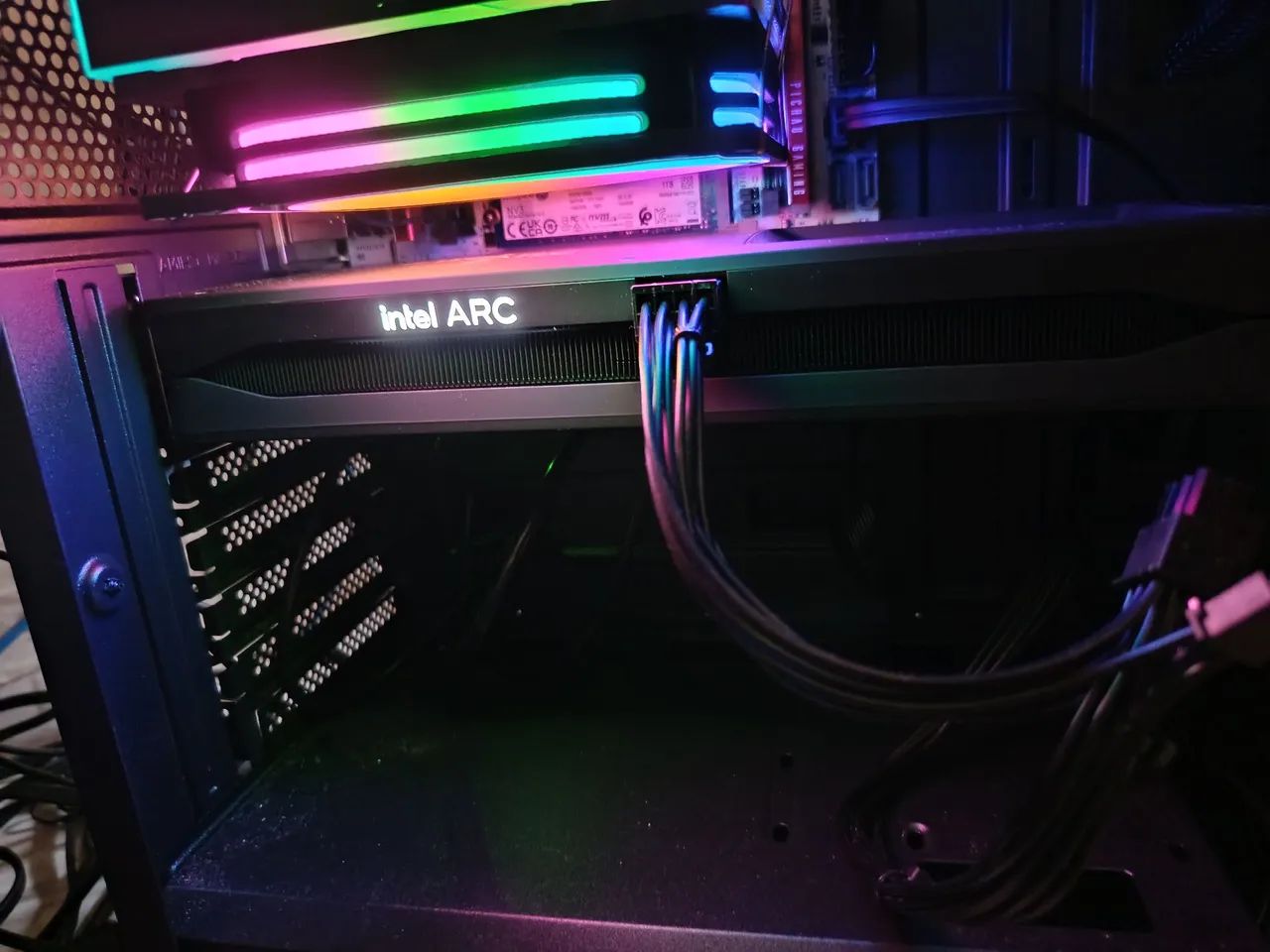 Arc B580 Founders - Foto 2