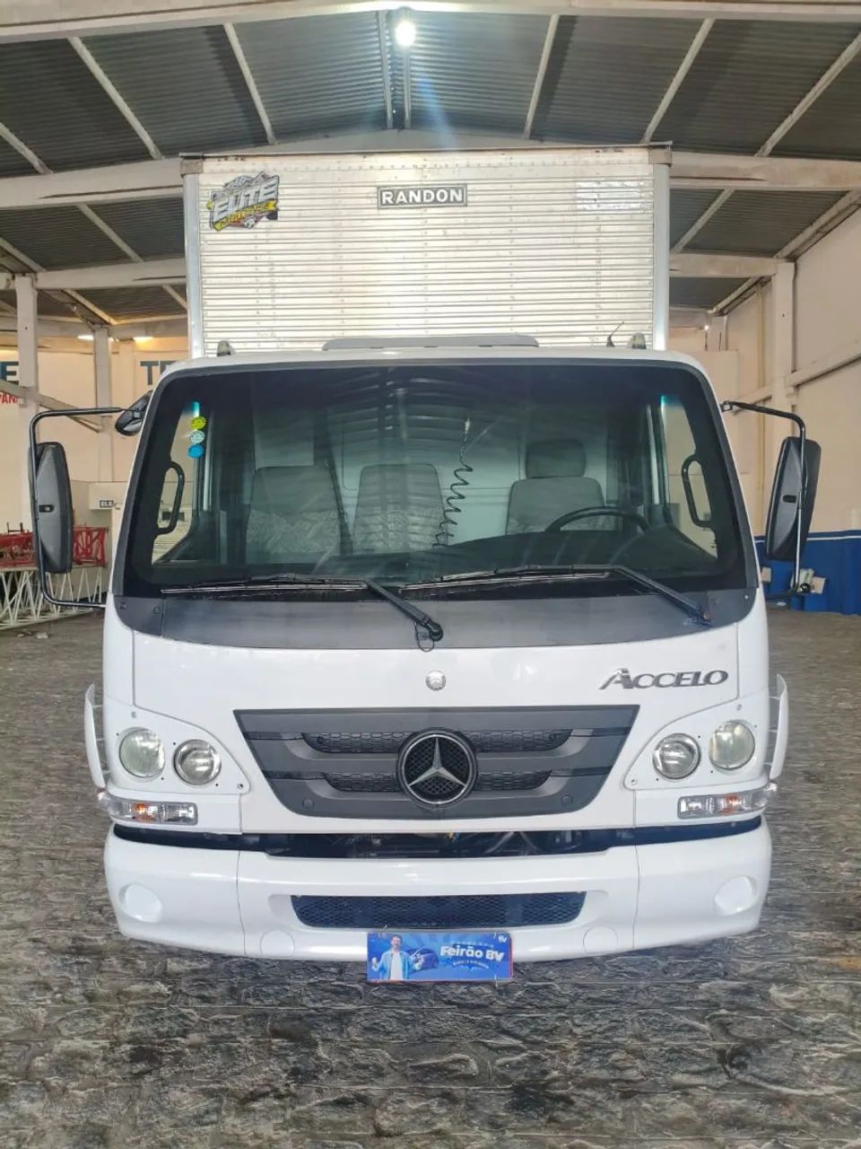 VENDO M.BENZ ACELO 1016 TRUCADA - Foto 2