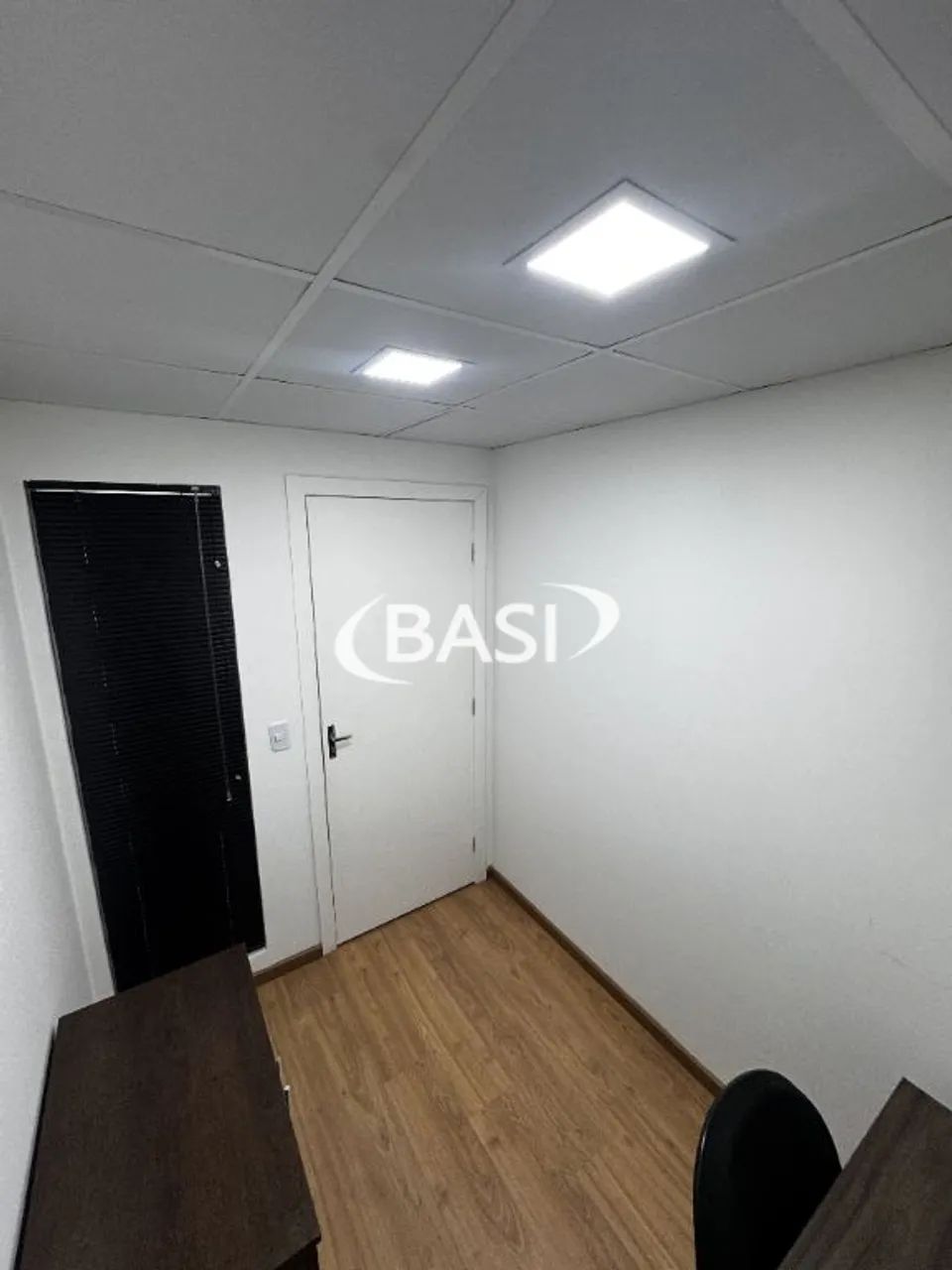 SALA COMERCIAL MOBILIADA NO CENTRO CÍVICO PARA ATÉ 1 PESSOAS - Foto 3