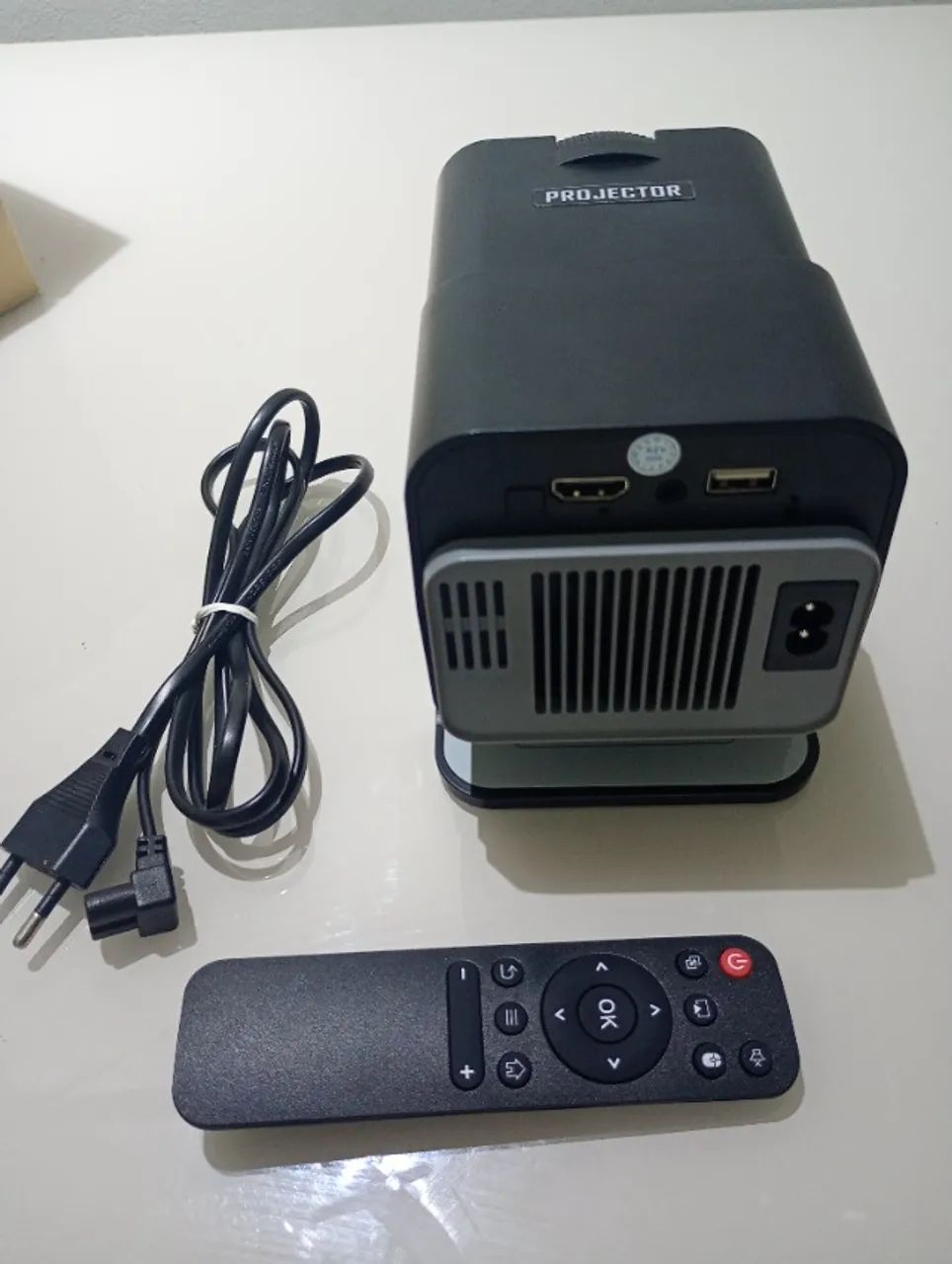 Projetor Hy320 1080p Android Wifi6/bluetooth - Foto 2