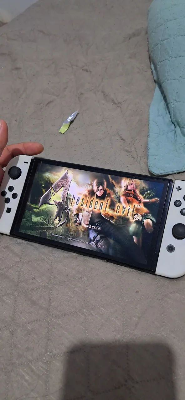 Nintendo Switch Oled 2 meses de uso.