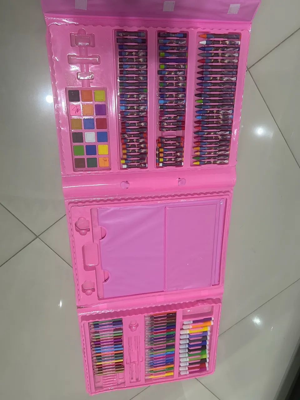 Maleta princesa encantada toy king canetas e giz de cera pra pintar - Foto 2