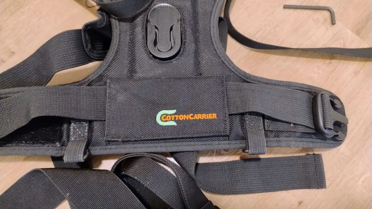 Harness/Colete da Cotton Carrier e LowePro Impecavel - Foto 3