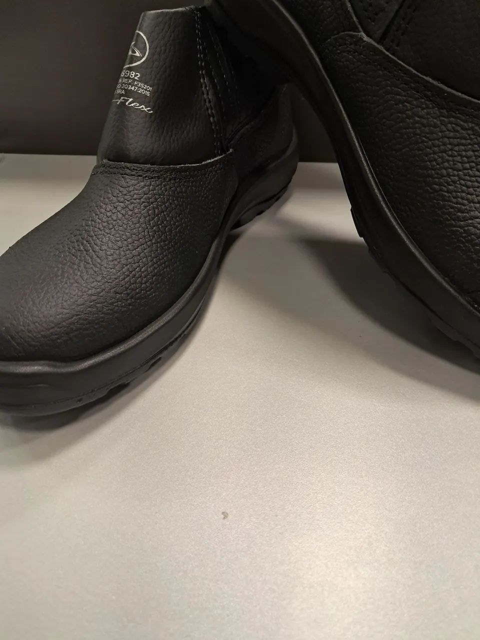 Bota segurança preta - Foto 2