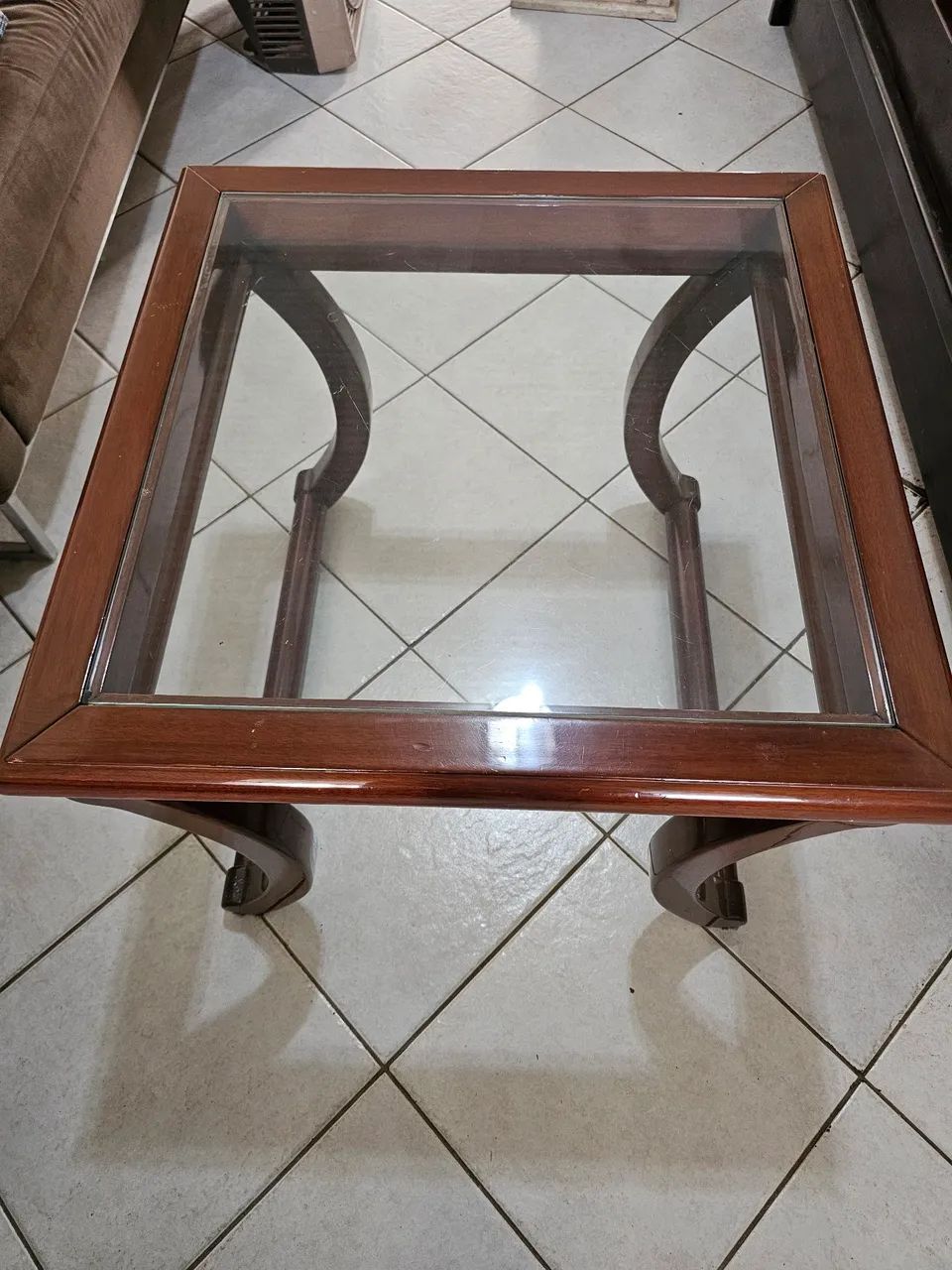 mesa de centro pequena