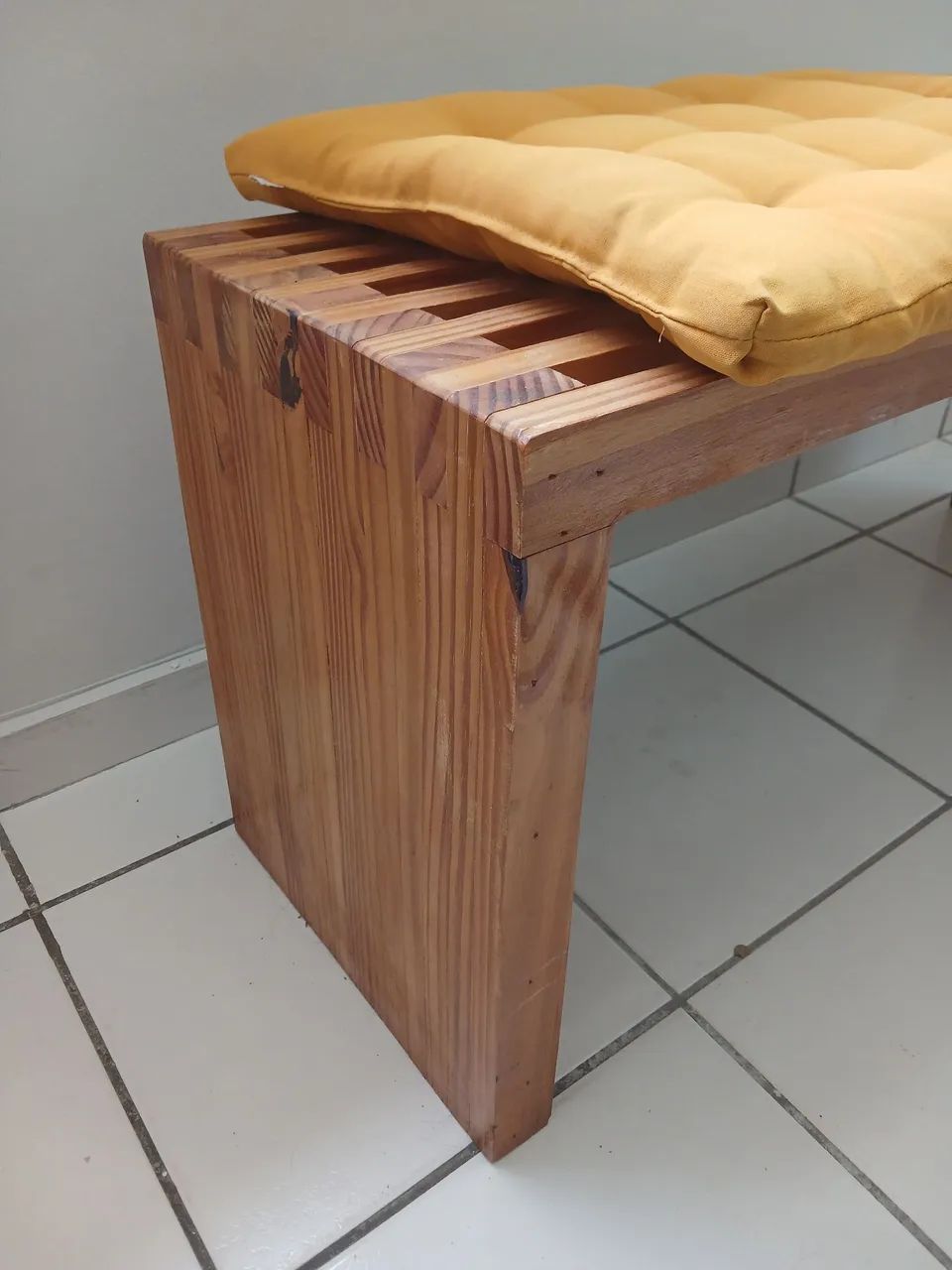 Banco ripado envernizado - Foto 3