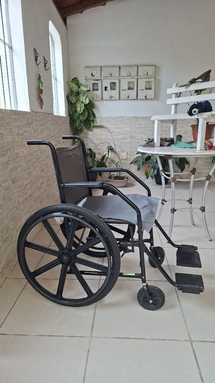 Doaç ão de cadeira de rodas  - Foto 2