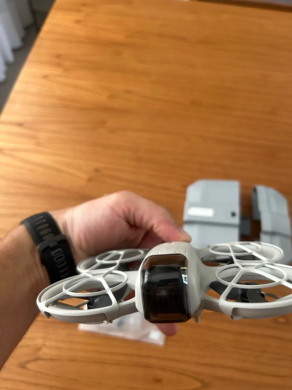 Drone DJI Neo + 3 Baterias + Carregador Triplo + Acessórios | Muito novo - Foto 2