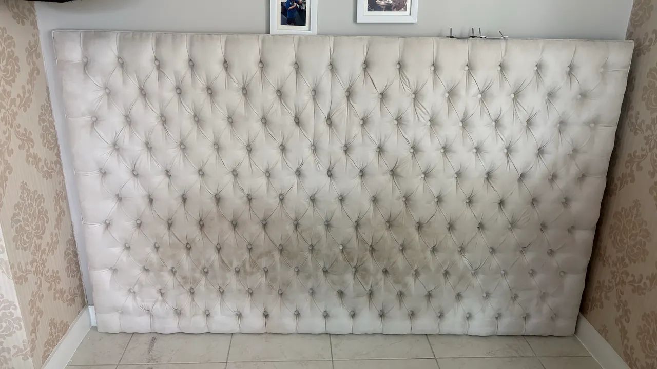 Cabeceira de cama em capitonê