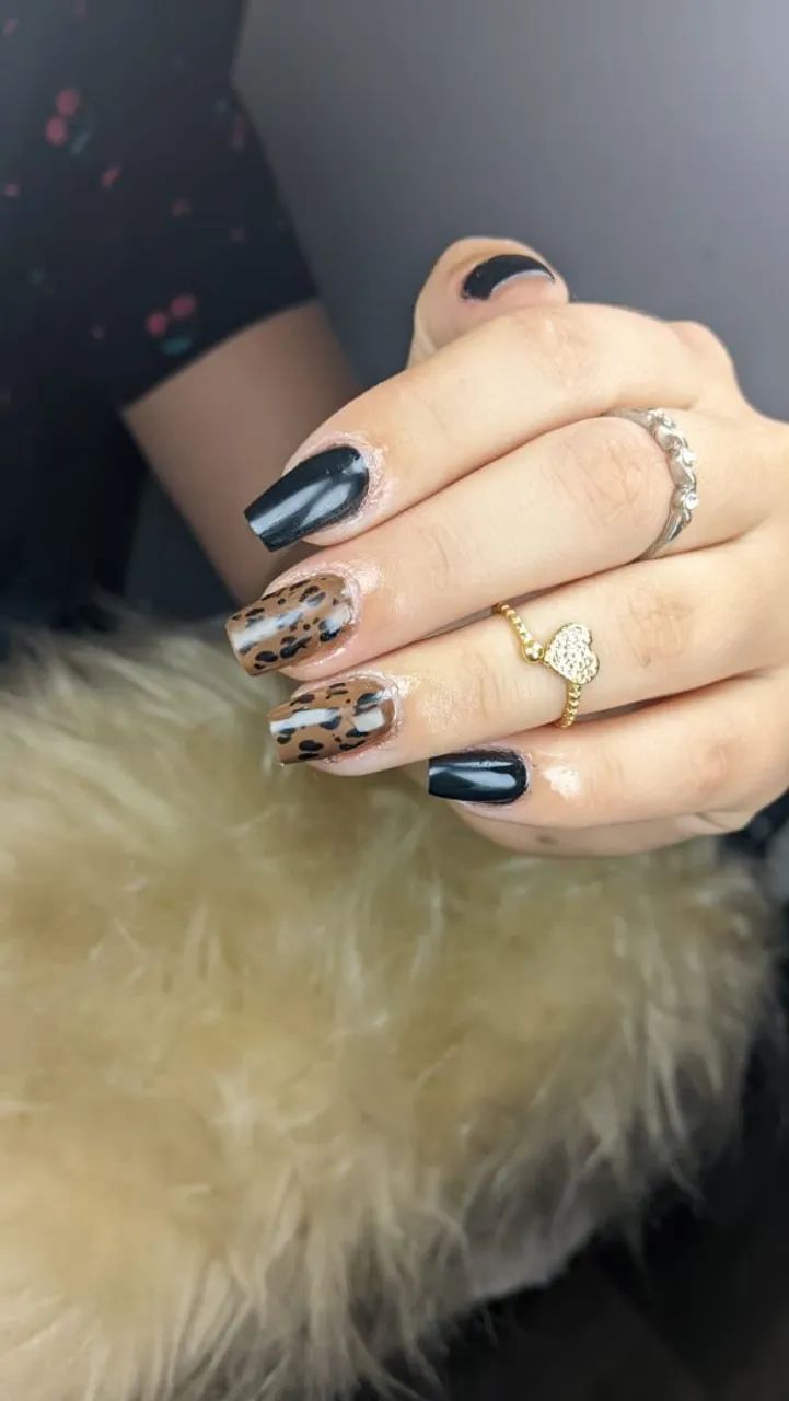 Alongamento de unhas 