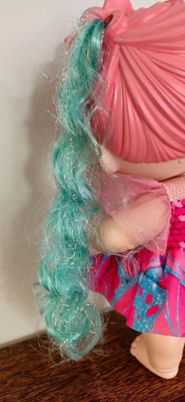 Boneca Rainbow surprese articulada Cotiplás  - Foto 4