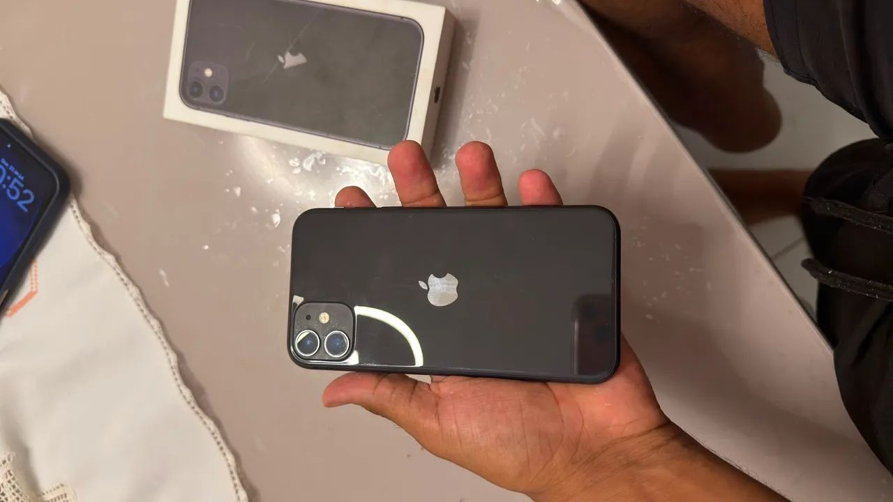 iPhone 11 único dono - Foto 2