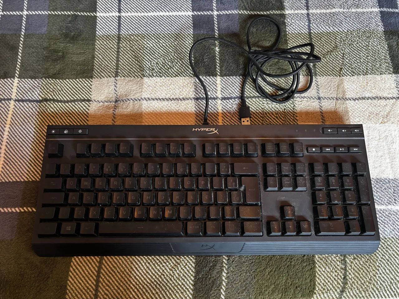 Teclado Gamer HyperX Alloy Core RGB ABNT2 USB - Foto 2
